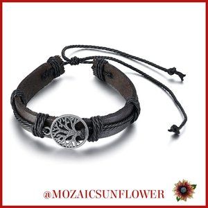 NWT BLACK LEATHER ADJUSTABLE WRISTBAND WITH SILVER TONE TREE OF LIFE